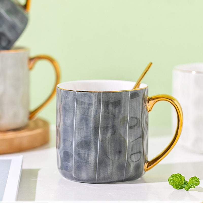 Studio Gold-Rim Mug — anatomy detail