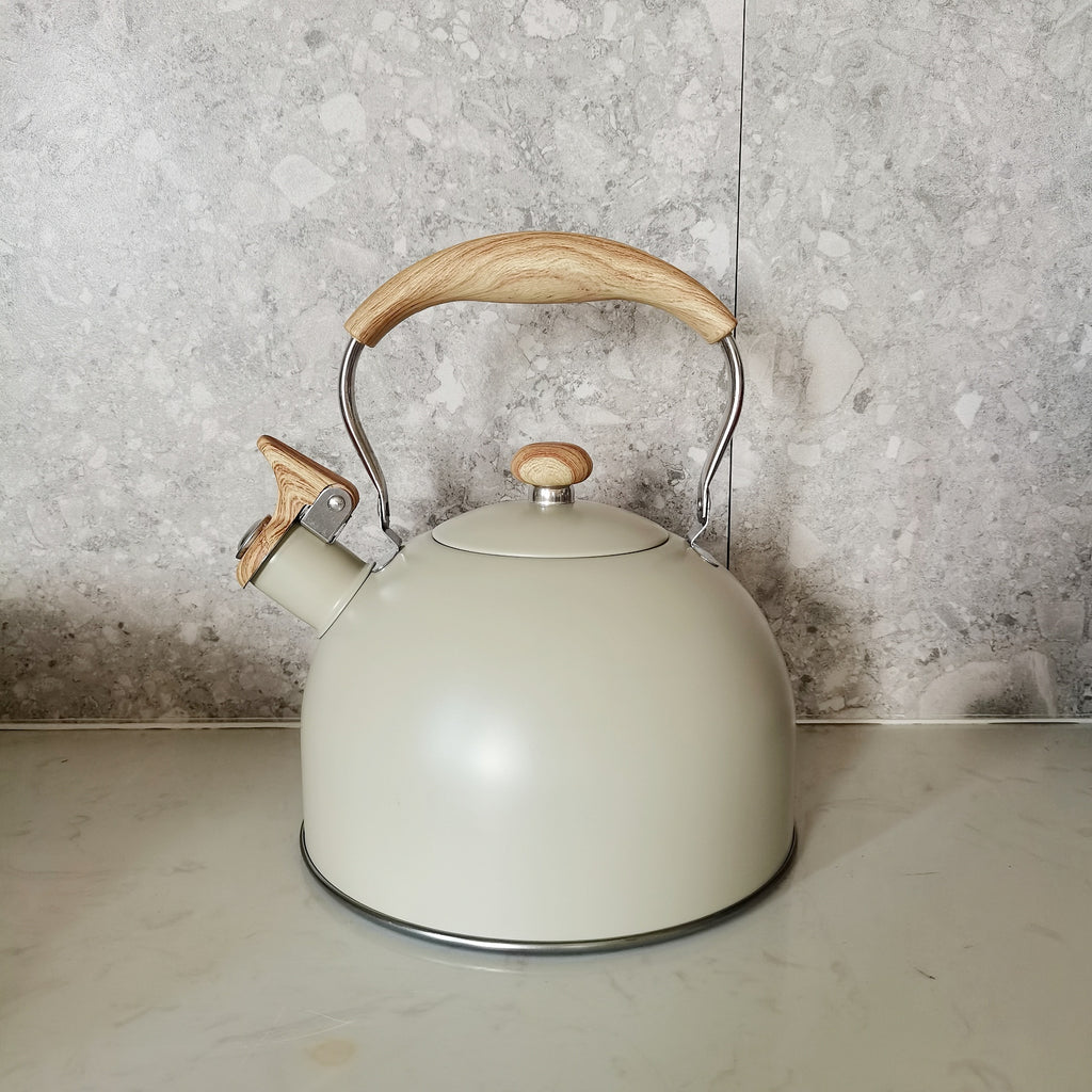 Sentinel Whistle Kettle — scale reference