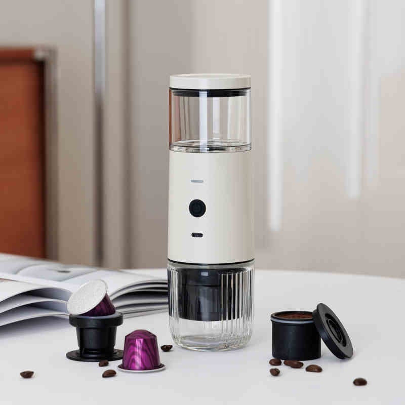 Nomad Espresso Press — lifestyle scene