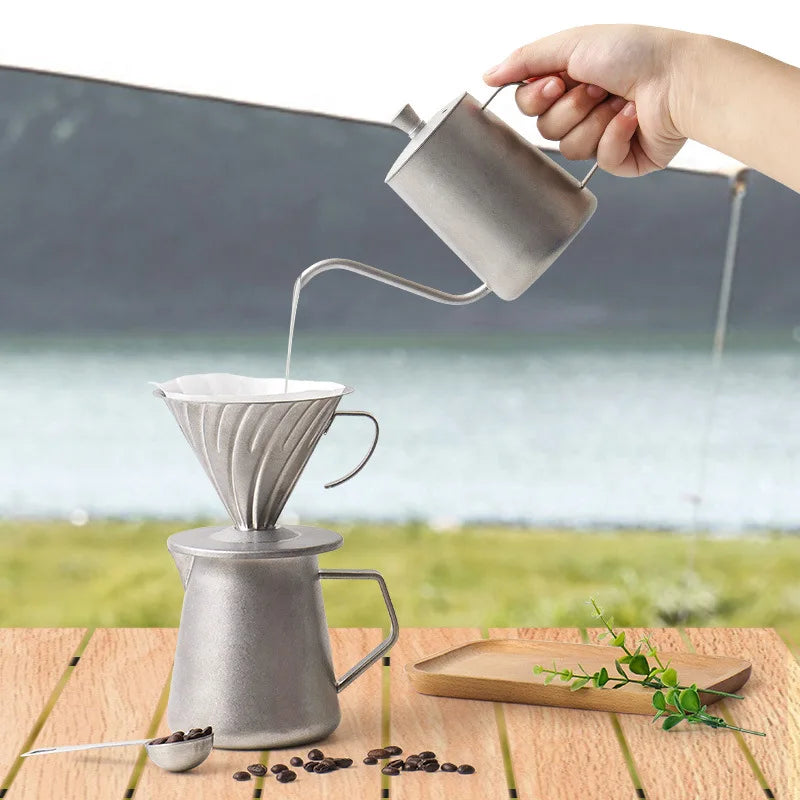 The Atelier Gooseneck Kettle 1