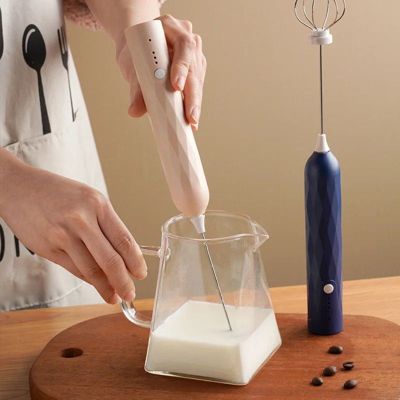 The Atelier Handheld Frother 3