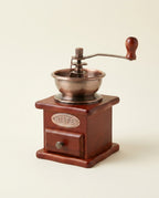 Bottega Pine Grinder - hero_studio