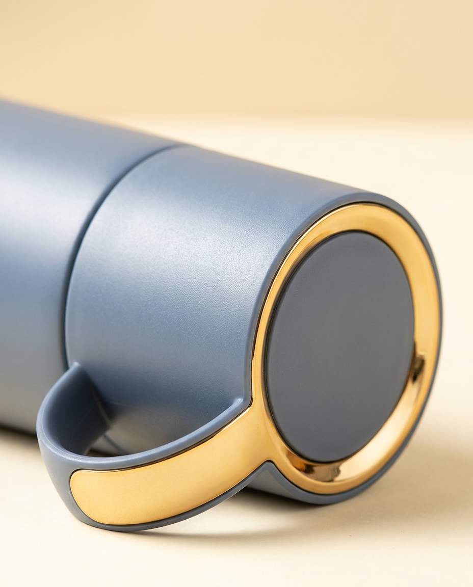 Editor's Insulated Flask - macro_detail