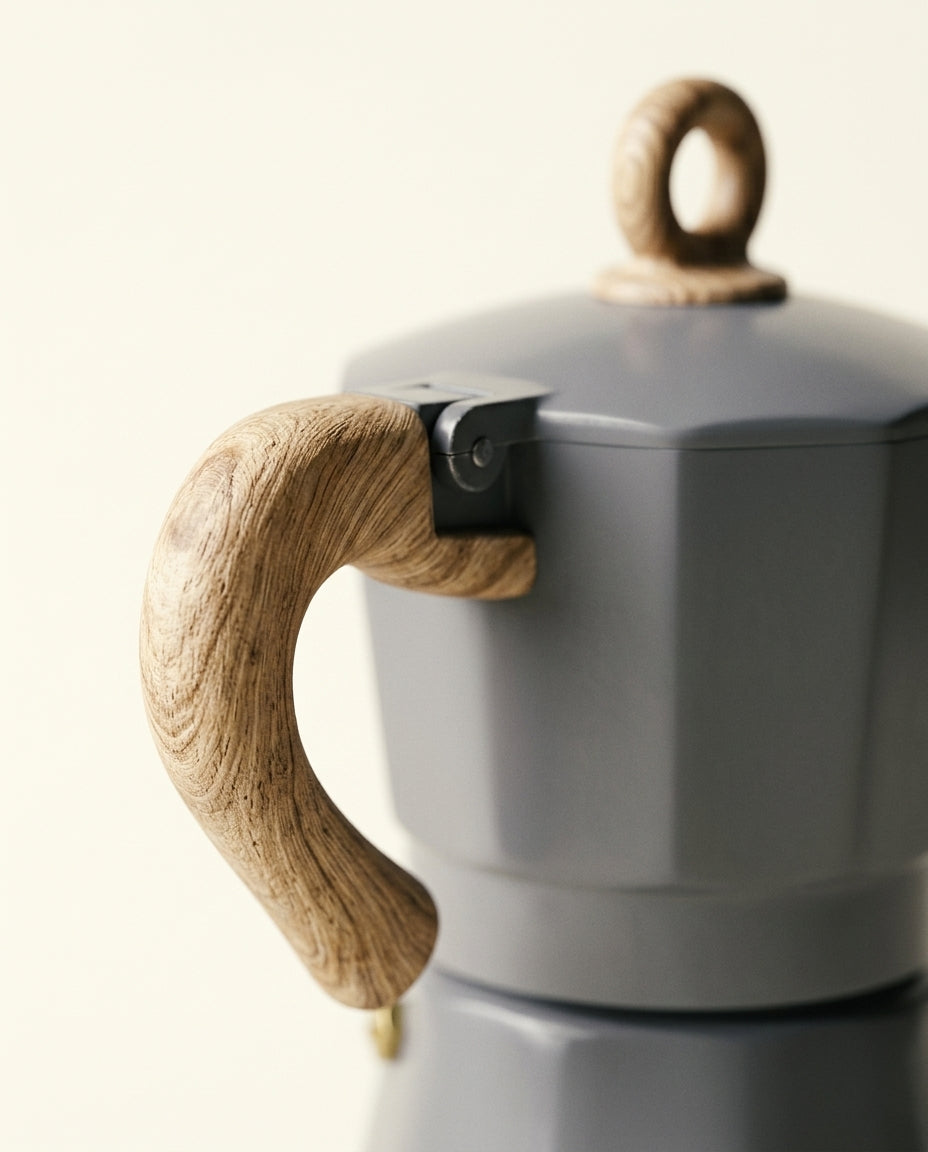 L'Octogone Moka Pot — macro_detail