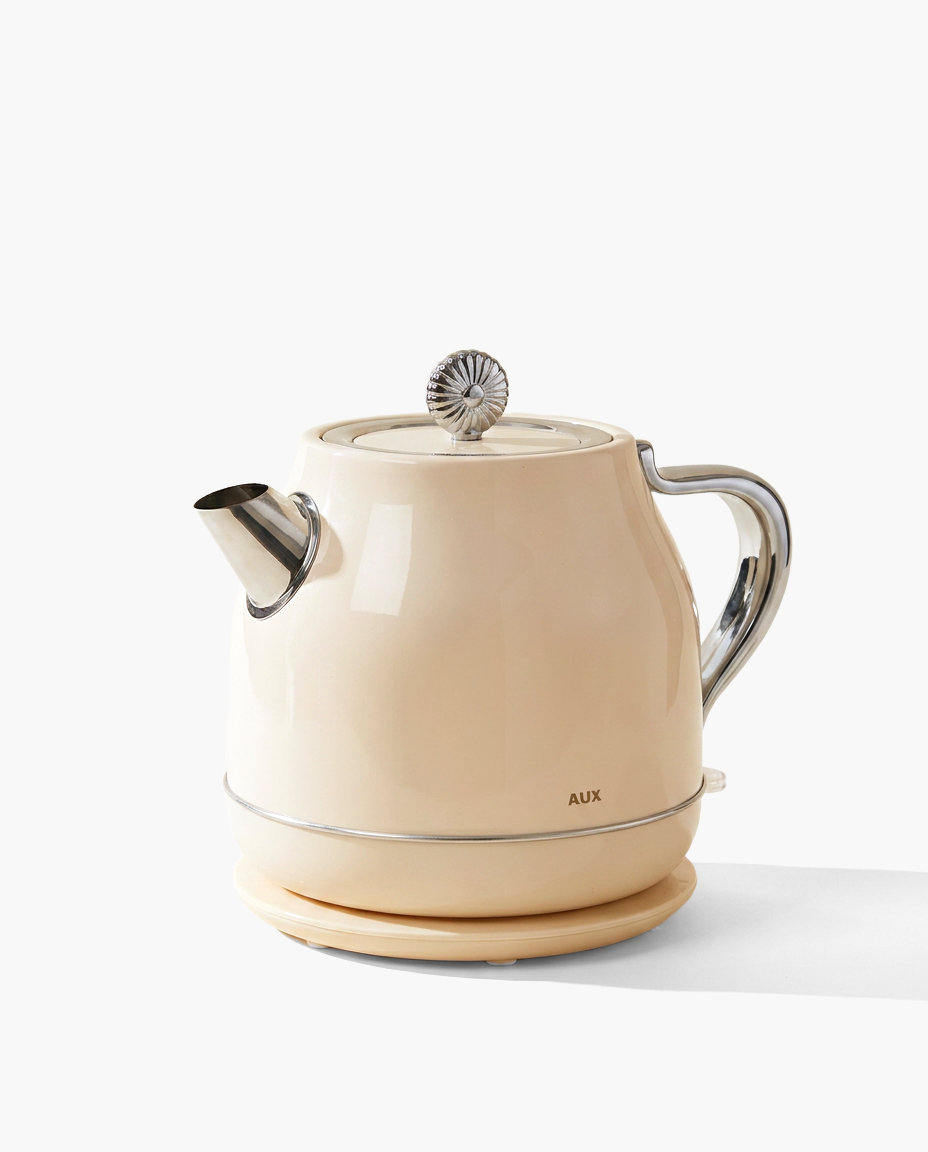 Verona Retro Kettle, studio photo
