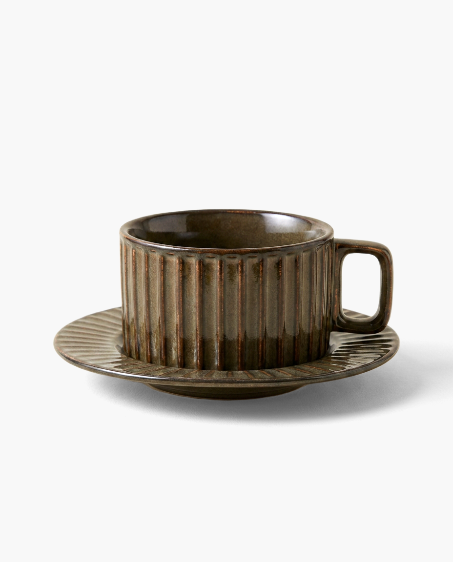 Vestige Kiln-Shift Mug, studio photo