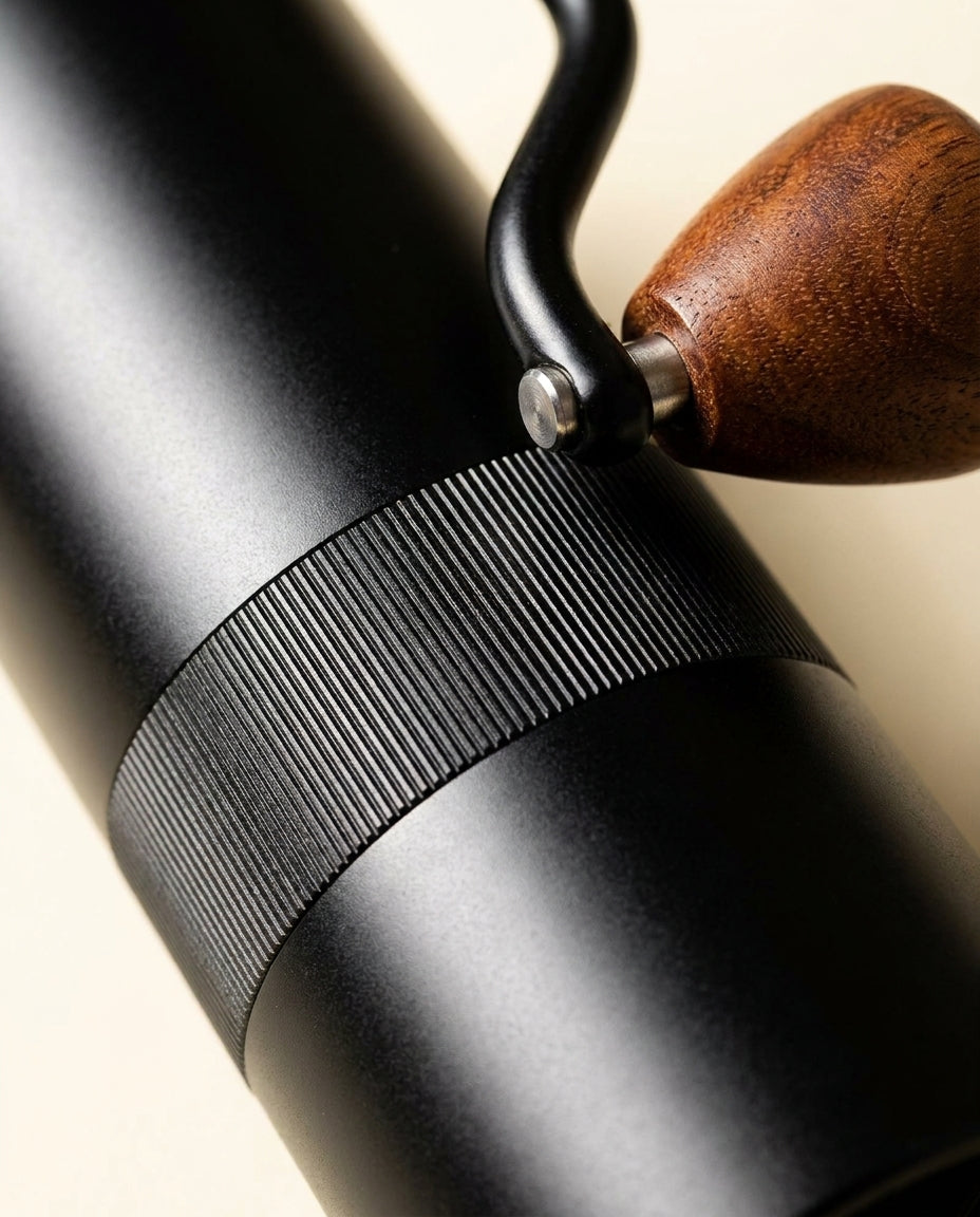 Voyager Hand Grinder - macro_detail