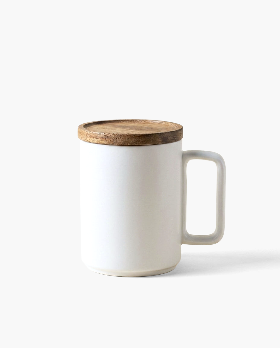 Wabi Marble Mug in White, studio photo
